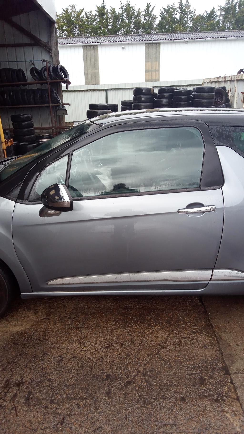 Vitre avant gauche CITROEN DS3 PHASE 1 Diesel - 1