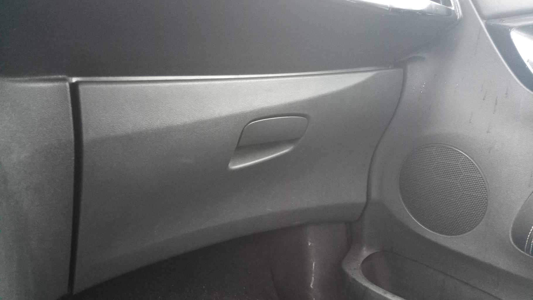 Boite a gants CITROEN DS3 PHASE 1 Diesel - 1