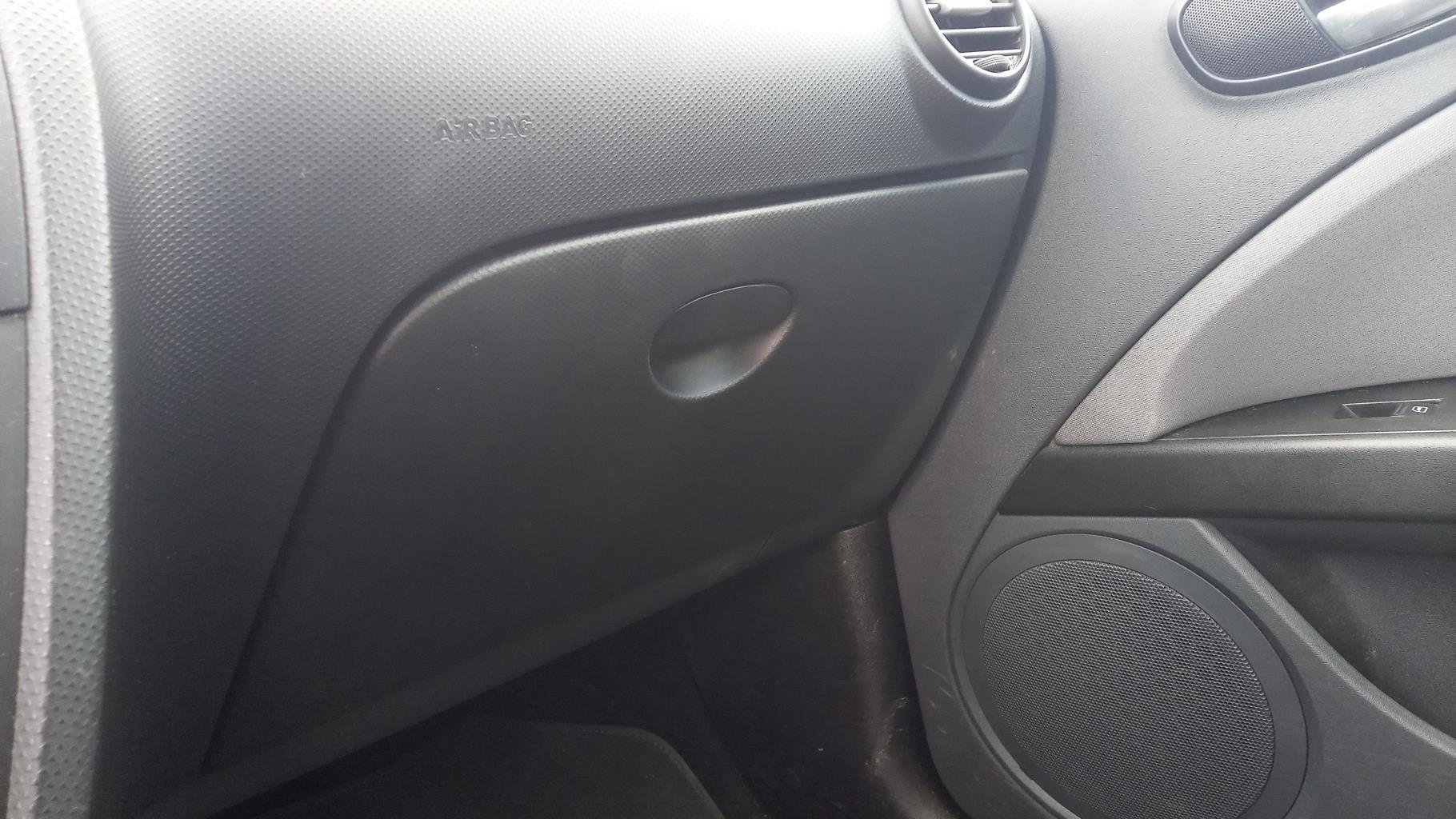 Boite a gants SEAT LEON 2 PHASE 1 Diesel - 1