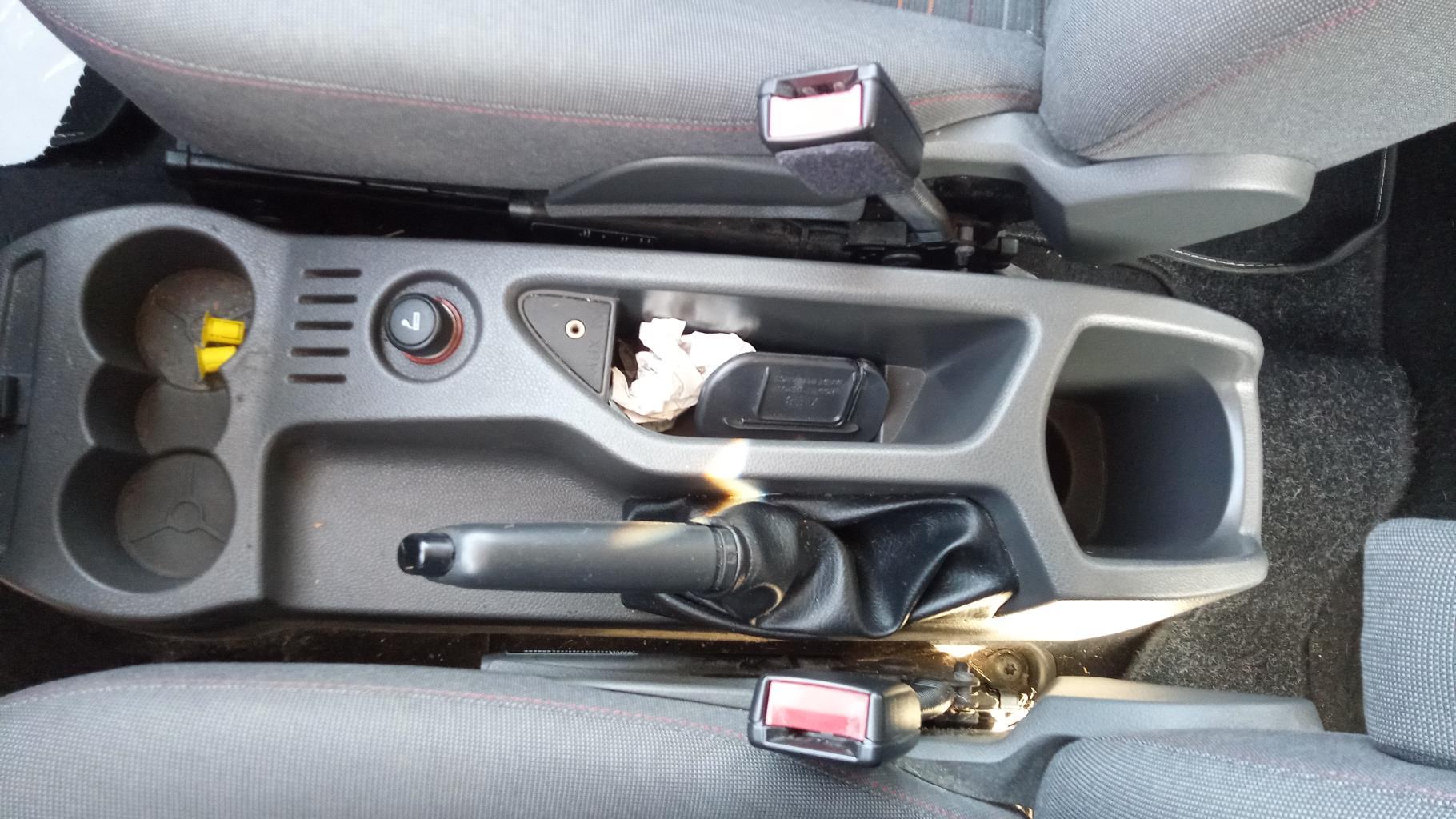 Aggancio cintura sicurezza anteriore sinistro FORD C-MAX 1 PHASE 2 Diésel - 1