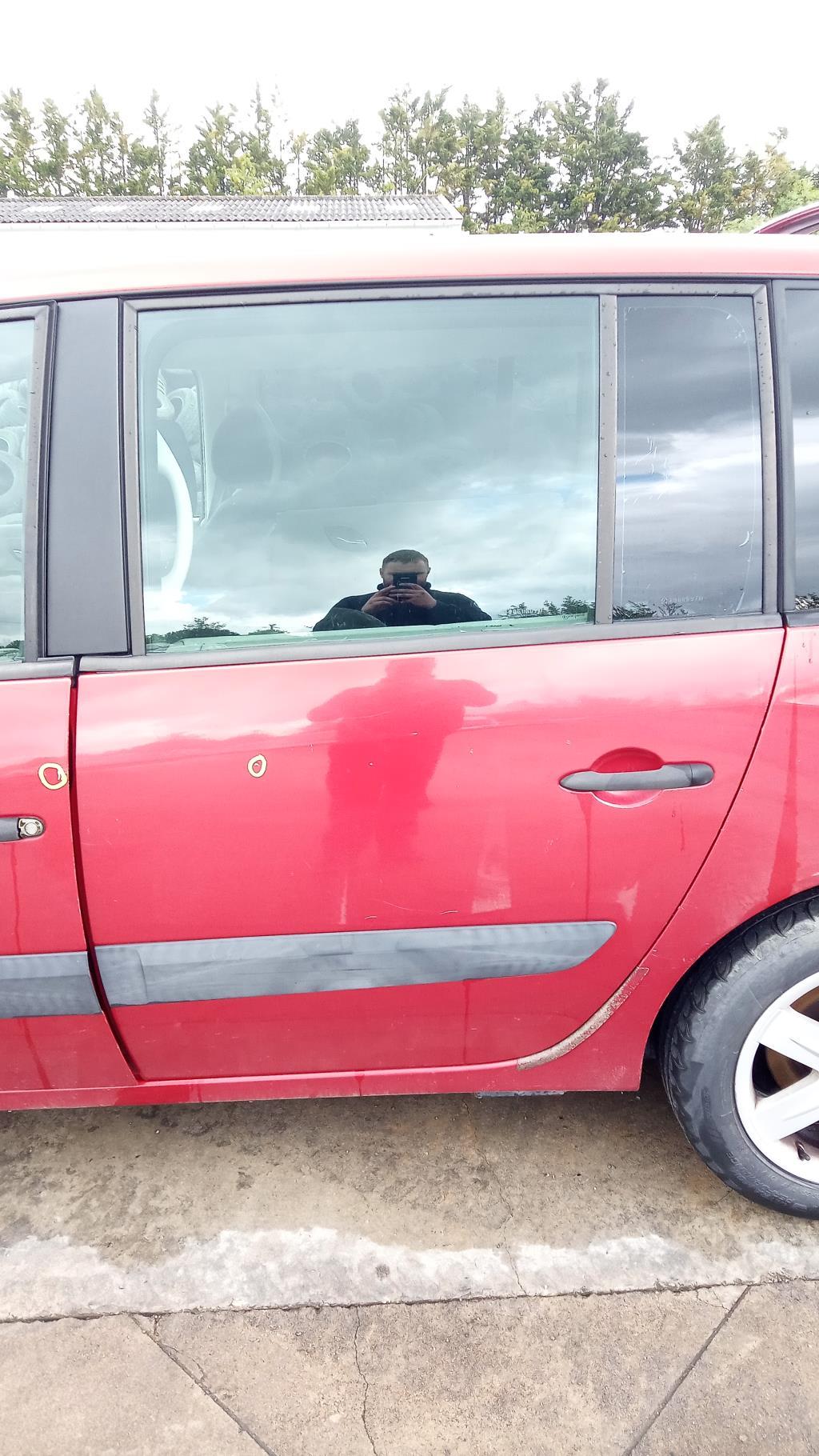 Vitre arriere gauche RENAULT ESPACE 4 PHASE 1 Essence - 1