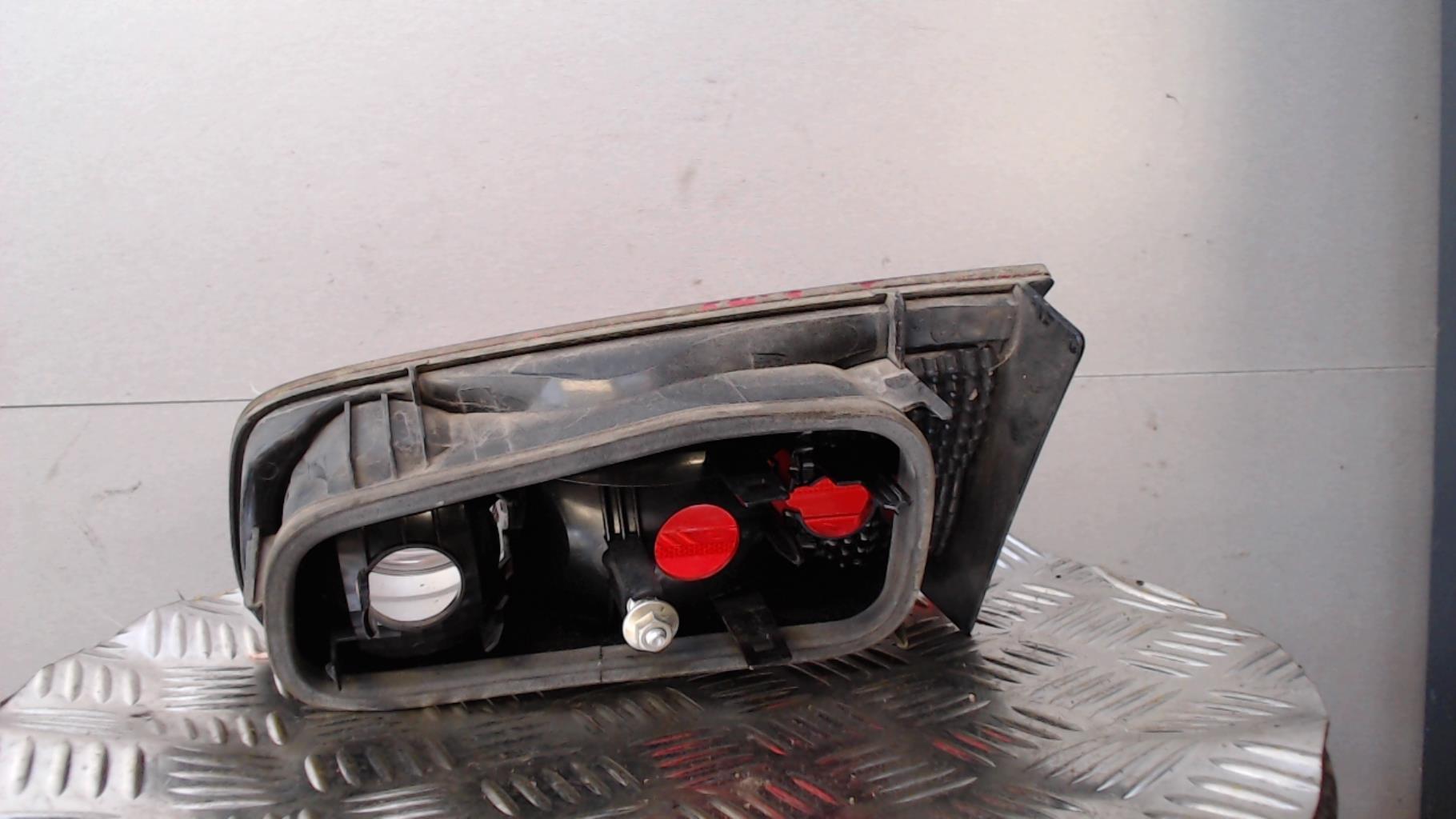 Feu arriere secondaire gauche (feux) RENAULT LAGUNA 2 PHASE 2 Diesel - 1