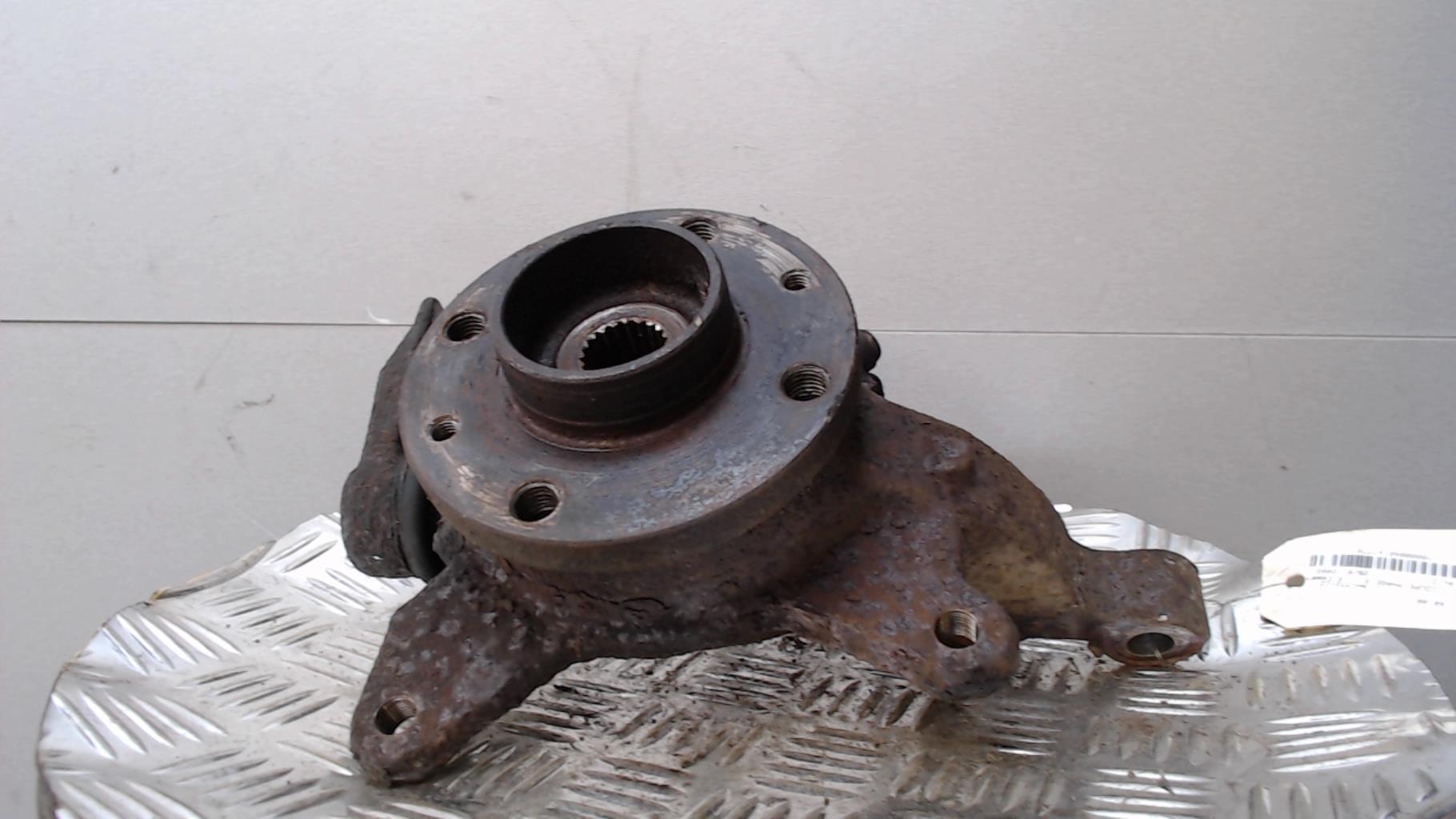 Moyeu avant droit RENAULT MEGANE 1 PHASE 2 COUPE Essence - 1