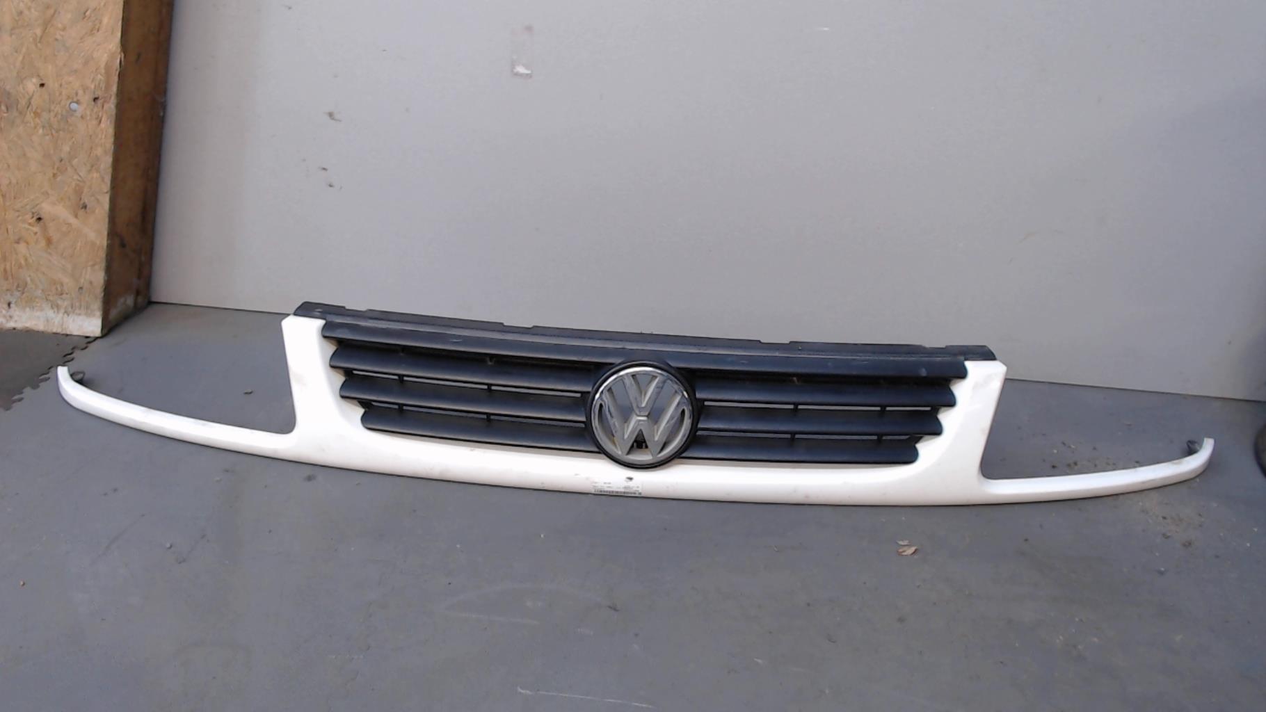 Calandre VOLKSWAGEN POLO 3 Essence - 1