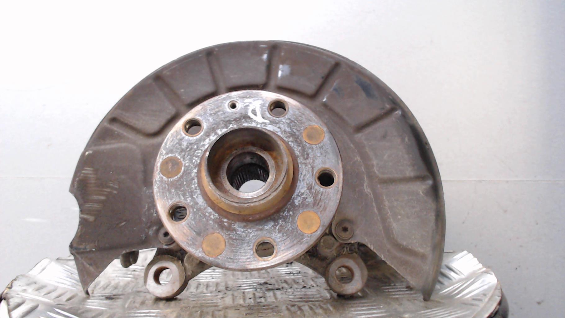 Moyeu avant droit VOLKSWAGEN SCIROCCO 3 PHASE 1 COUPE Diesel - 1