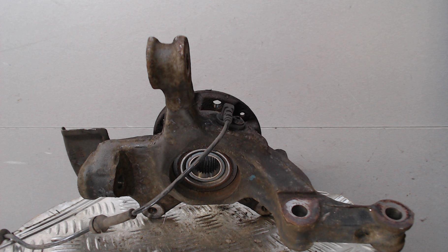 Moyeu avant gauche RENAULT LAGUNA 3 PHASE 1 Diesel - 1