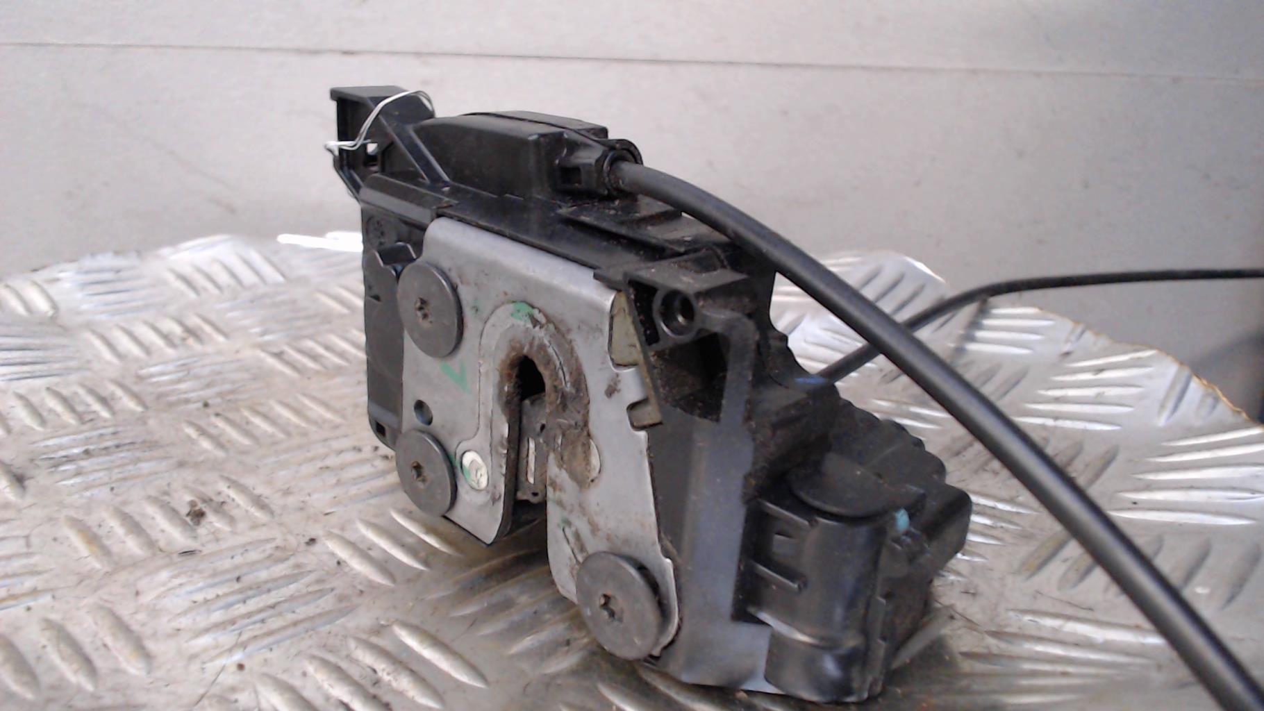 Serrure arriere gauche RENAULT CLIO 3 PHASE 1 Essence - 1