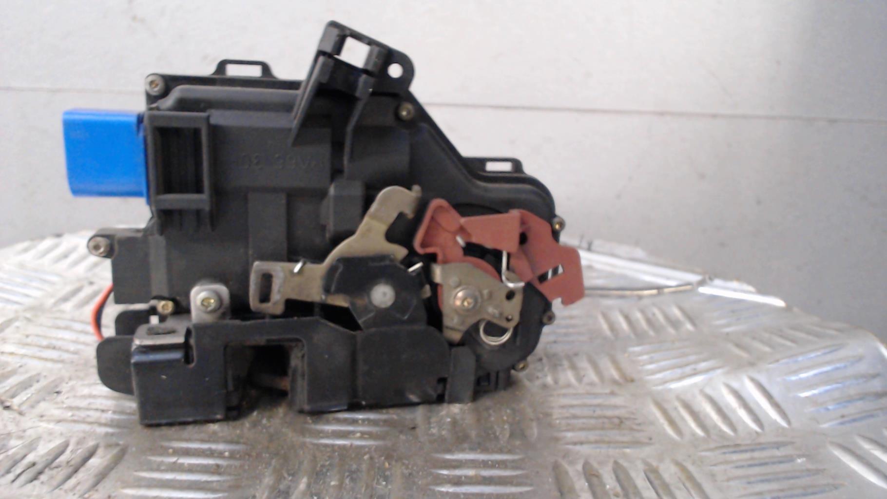 Serrure avant droit AUDI A3 1 PHASE 2 Diesel - 1