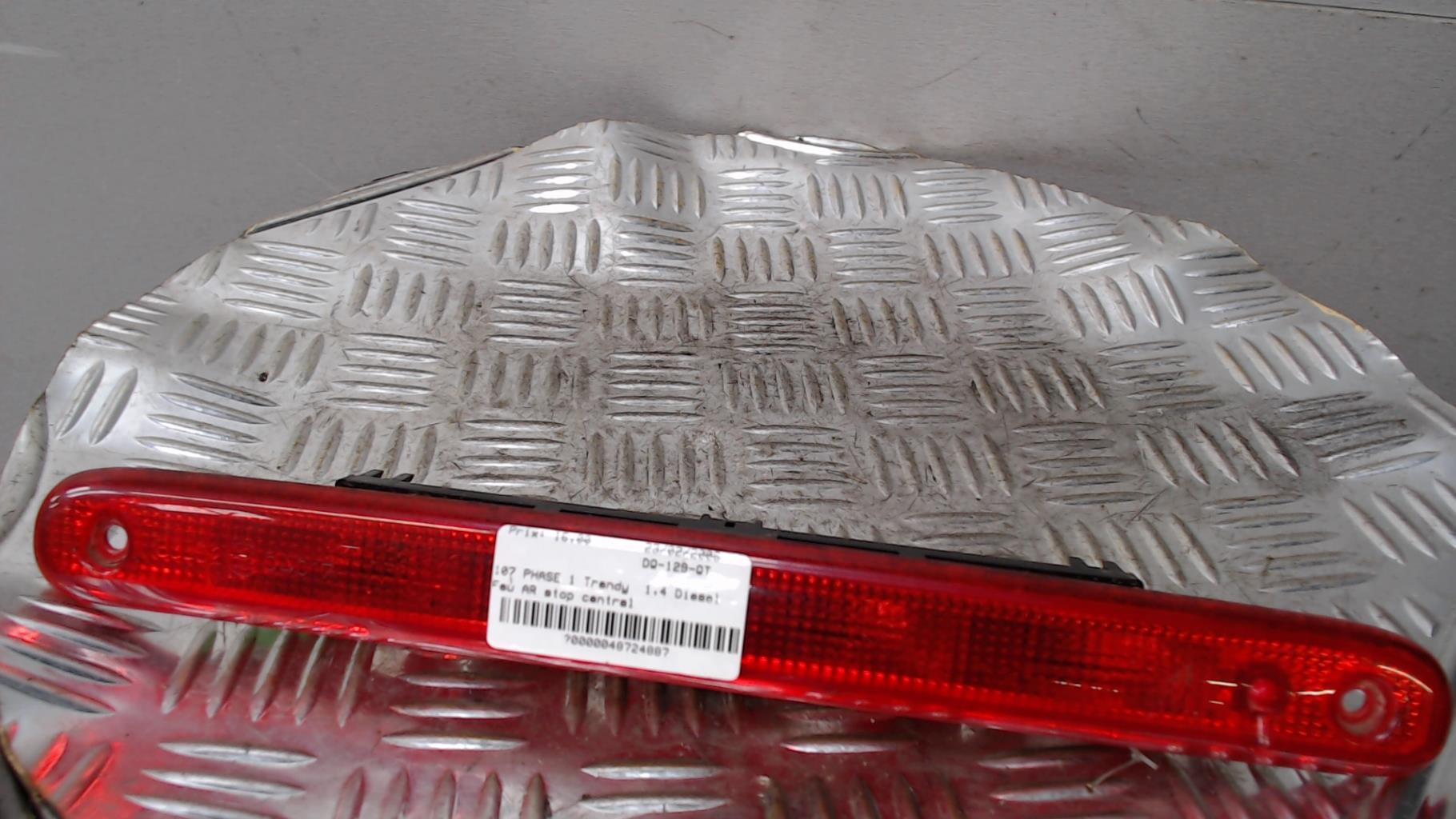 Feu arriere stop central PEUGEOT 107 PHASE 1 Diesel - 1
