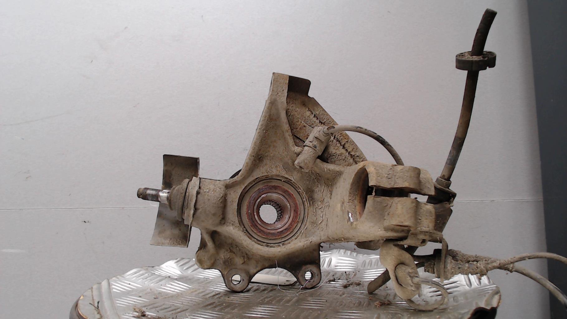 Moyeu avant gauche PEUGEOT 406 COUPE Diesel - 1