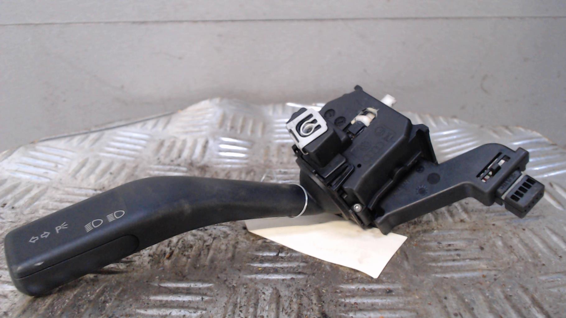 Commodo phare VOLKSWAGEN GOLF 5 Diesel - 1