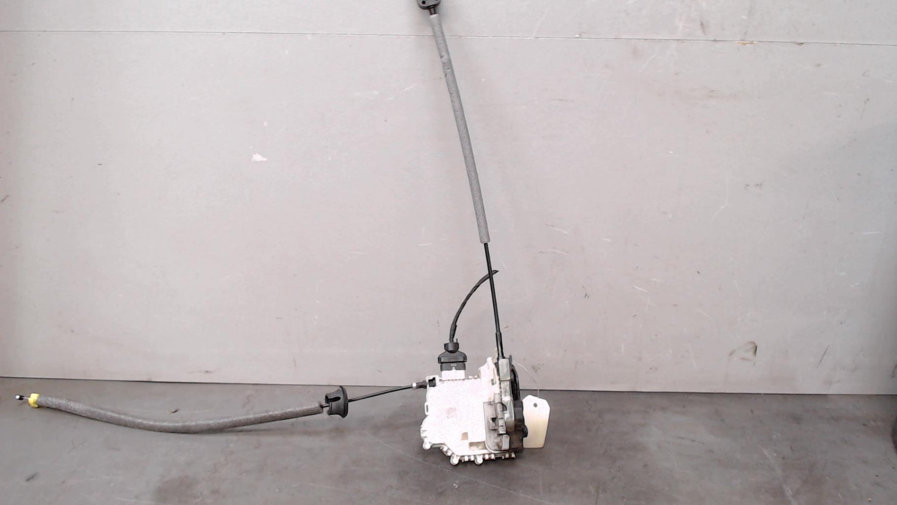 Serrure avant droit AUDI A3 3 PHASE 1 Diesel - 1