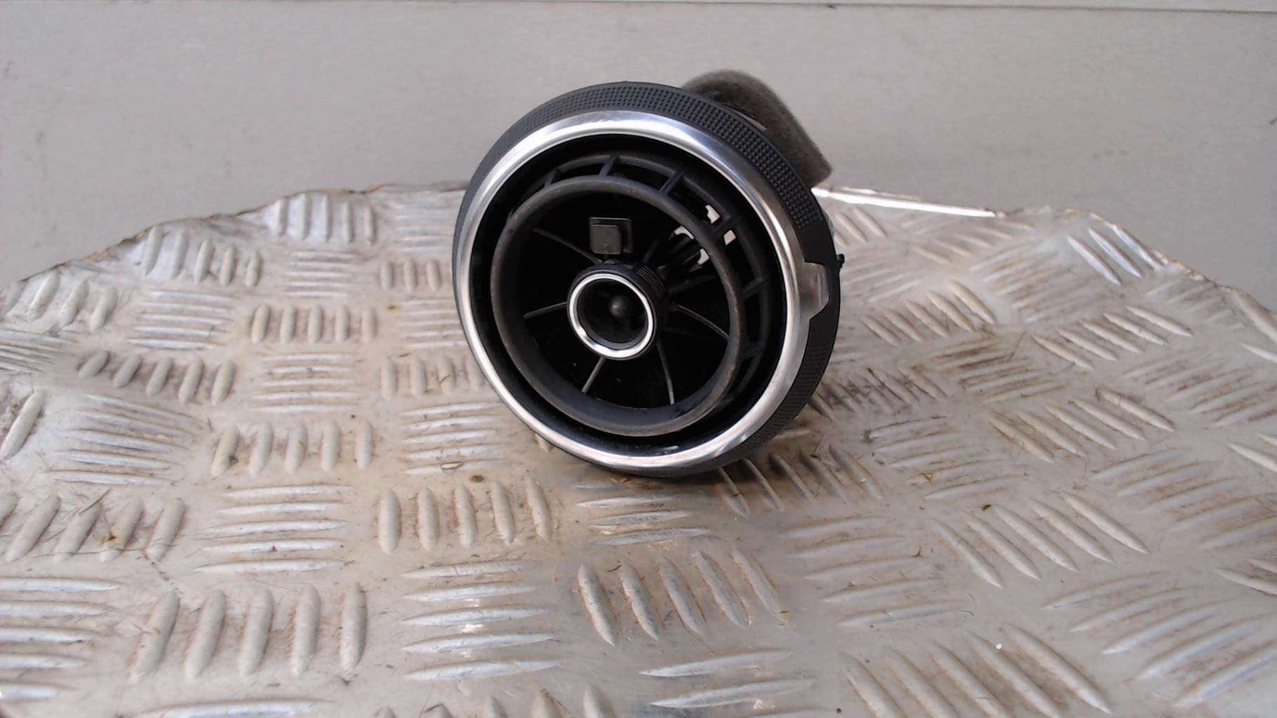 Aerateur tableau de bord AUDI A3 3 PHASE 1 Diesel - 1