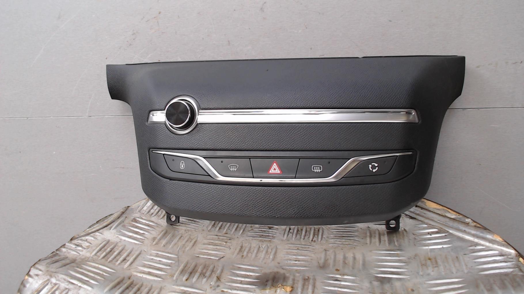 Commande autoradio PEUGEOT 308 2 PHASE 1 Diesel - 1