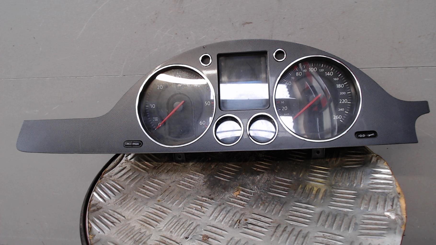 Compteur VOLKSWAGEN PASSAT 5 Diesel - 1
