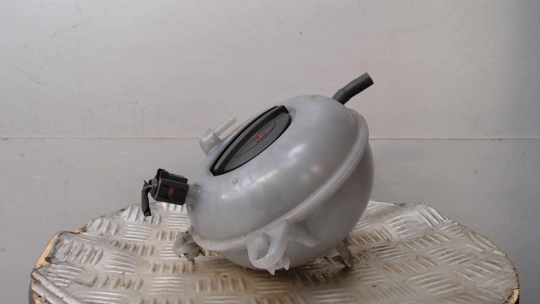 Vase d'expansion AUDI A3 3 PHASE 1 Diesel - 1