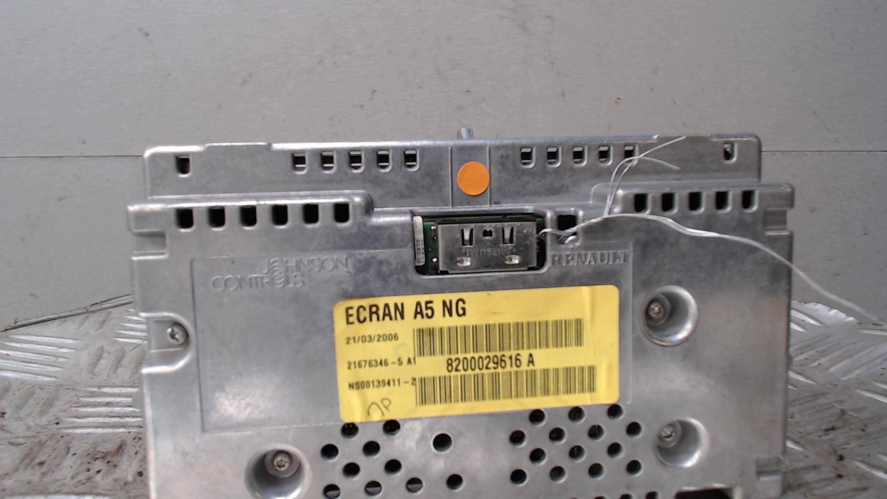 Ecran GPS RENAULT SCENIC 2 PHASE 1 Diesel - 1
