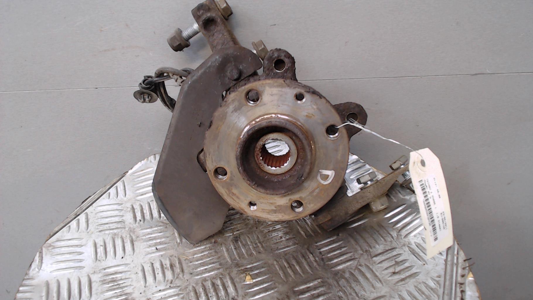 Moyeu avant droit RENAULT TWINGO 2 PHASE 1 Diesel - 1