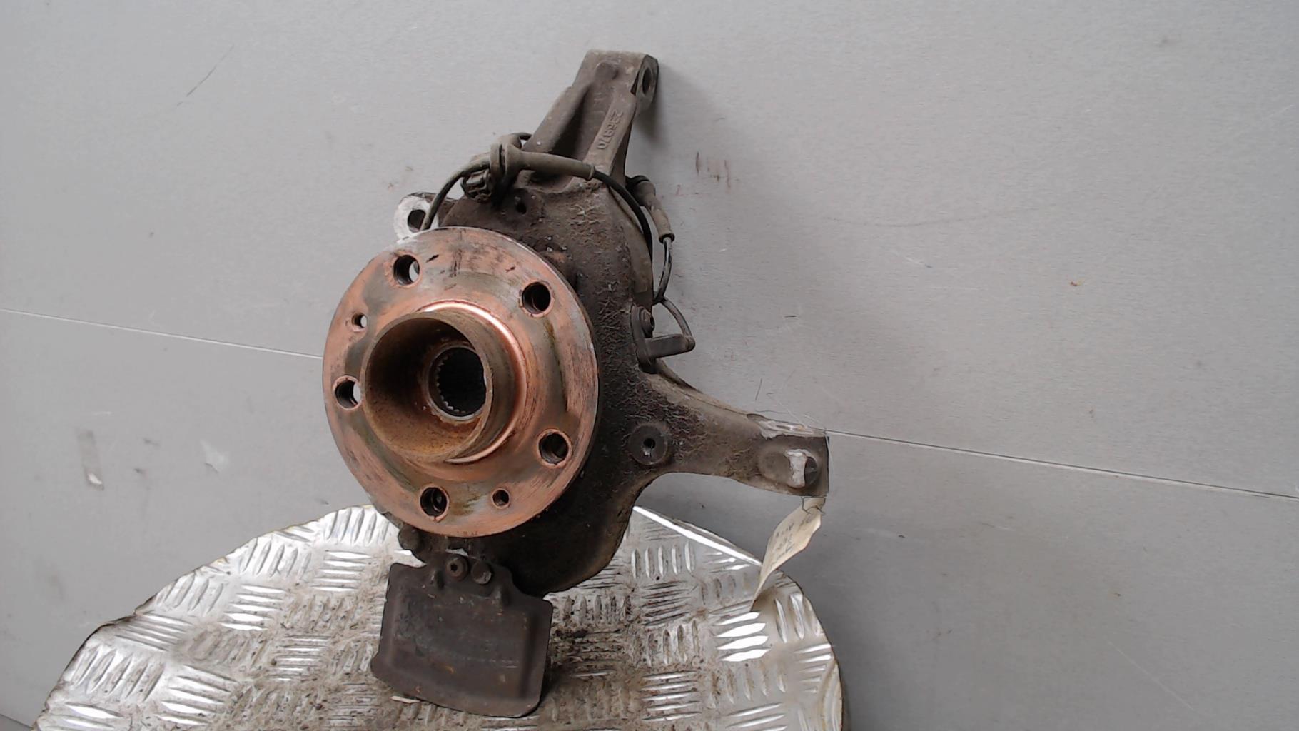 Moyeu avant gauche RENAULT LAGUNA 3 PHASE 1 BREAK Diesel - 1