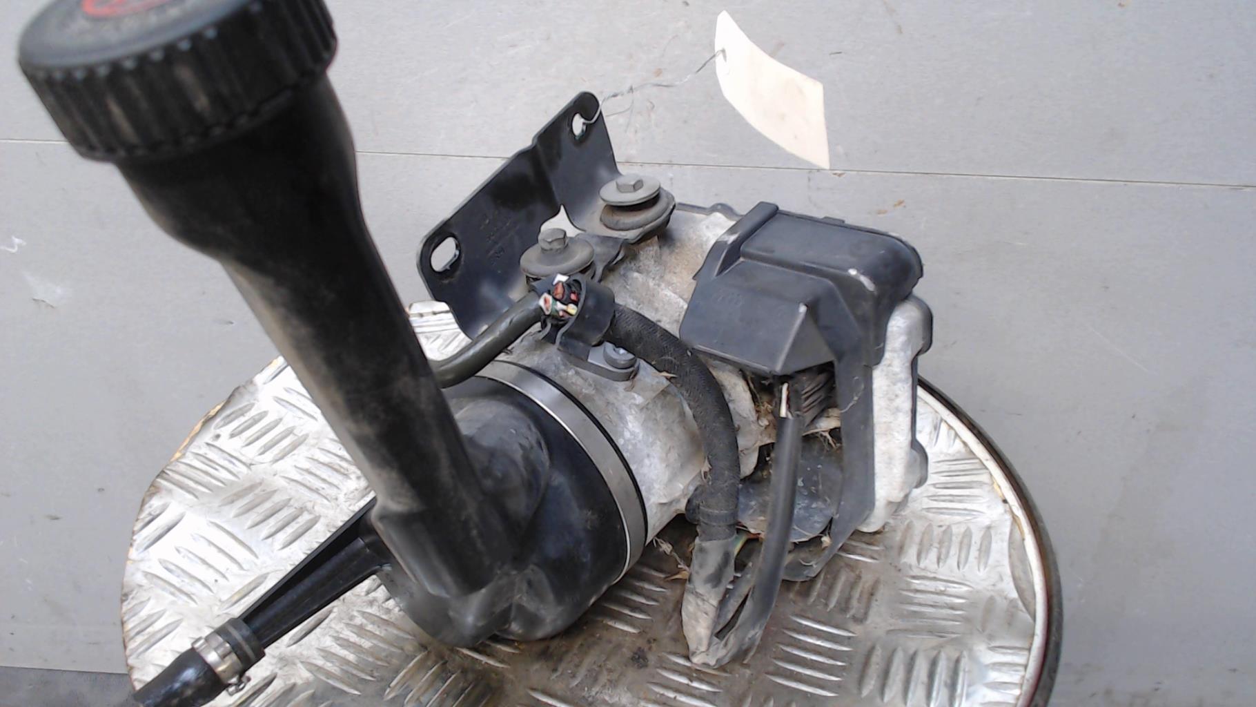 Pompe de direction PEUGEOT 308 1 PHASE 1 Diesel - 1