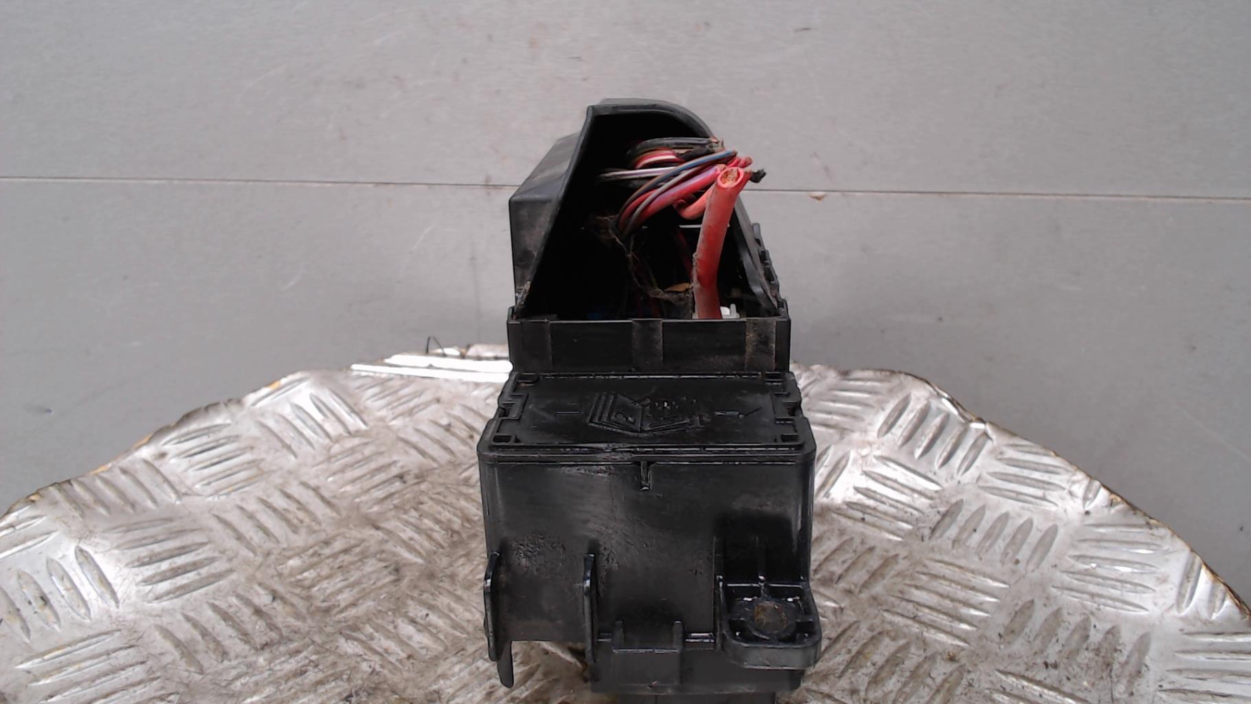 Porte fusible MINI MINI 2 R56 PHASE 1 Essence - 1
