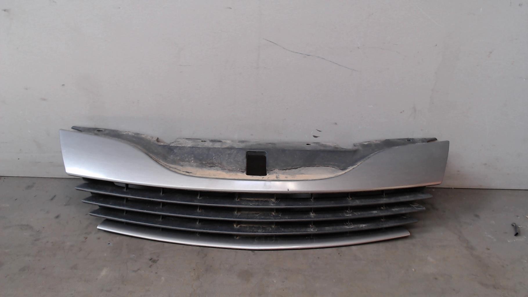 Calandre RENAULT LAGUNA 2 PHASE 1 BREAK Diesel - 1