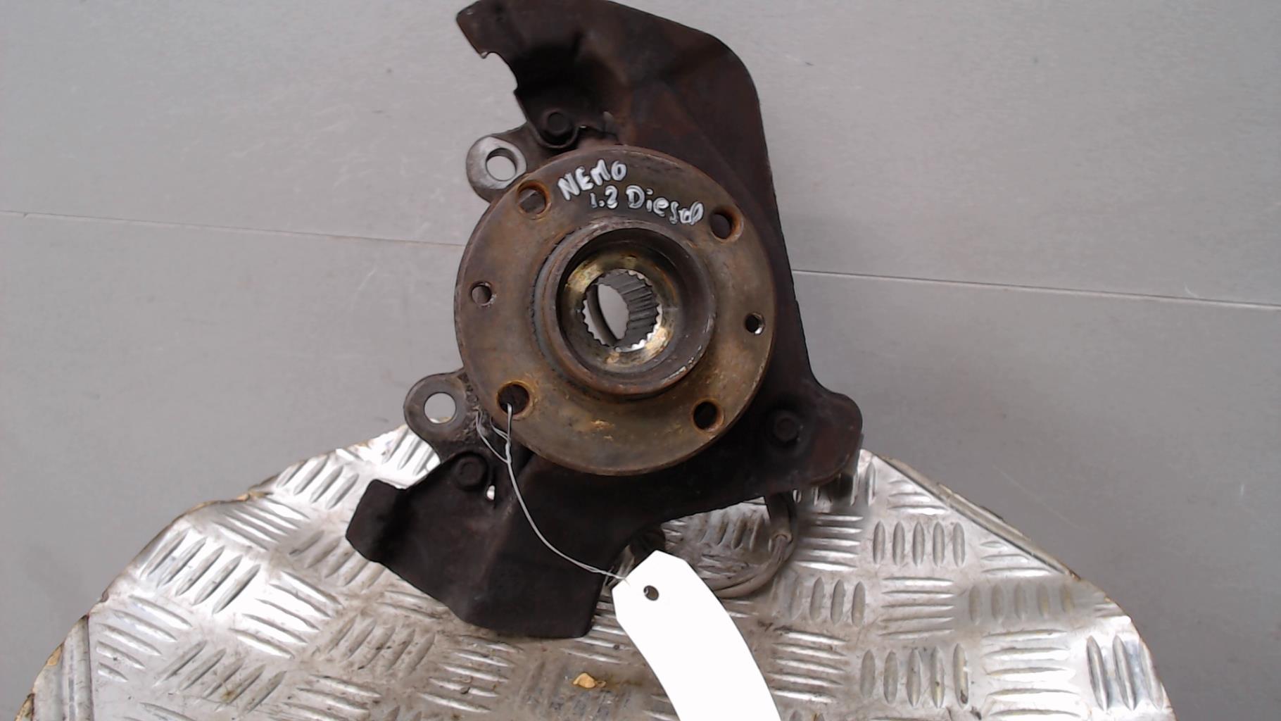 Moyeu avant gauche CITROEN NEMO Diesel - 1