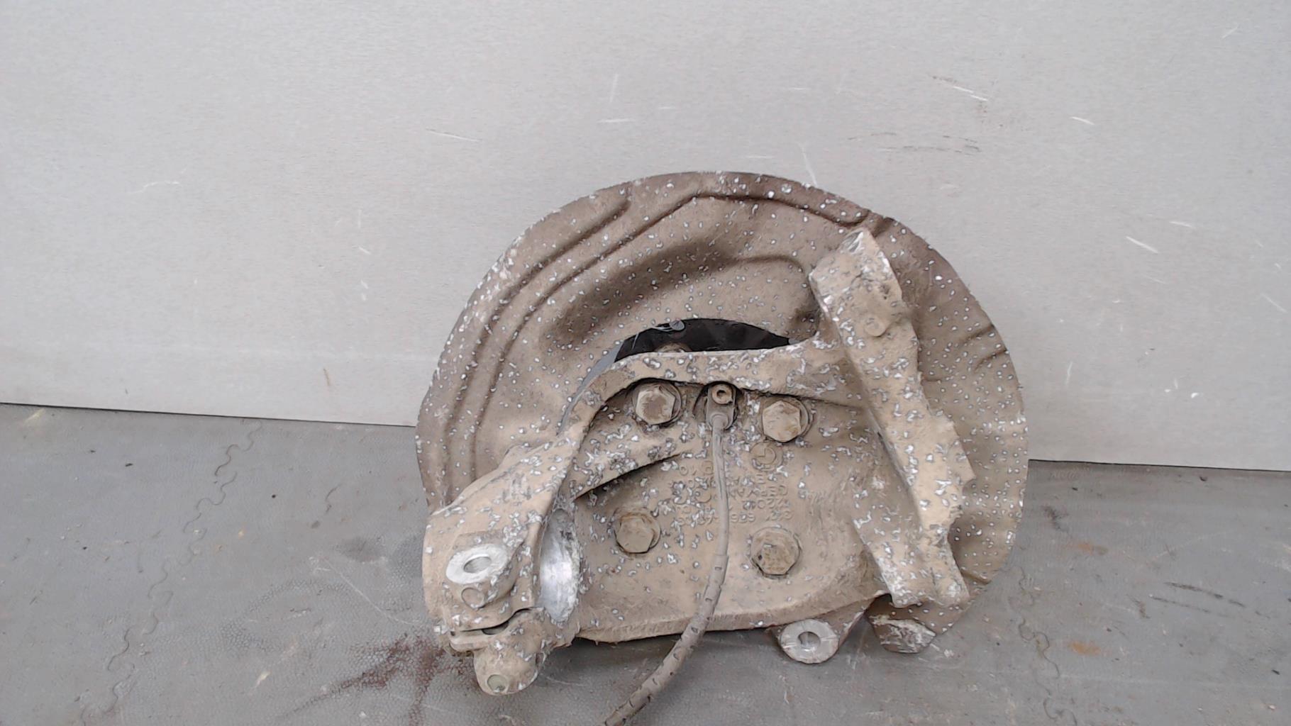 Moyeu avant gauche BMW SERIE 1 E87 PHASE 1 Diesel - 1