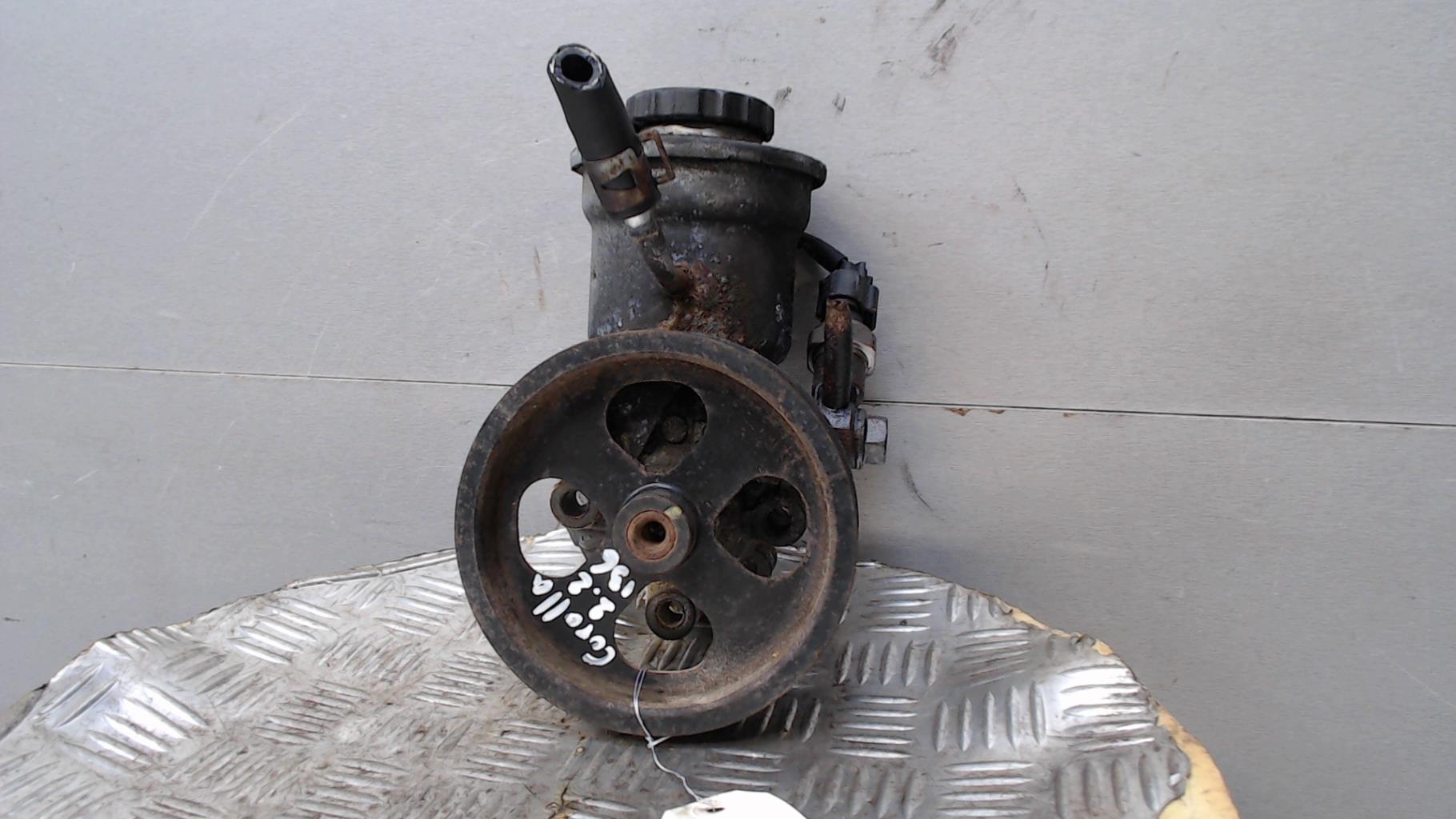 Pompe de direction TOYOTA COROLLA VERSO 2 PHASE 1 Diesel - 1