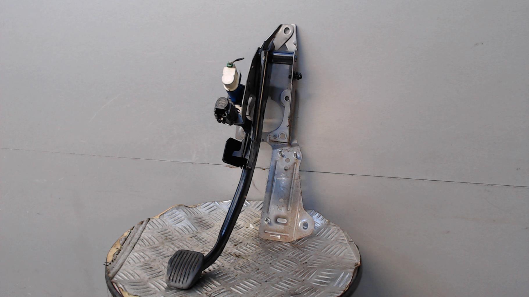 Pedale de frein FORD FOCUS 2 PHASE 2 Diesel - 1
