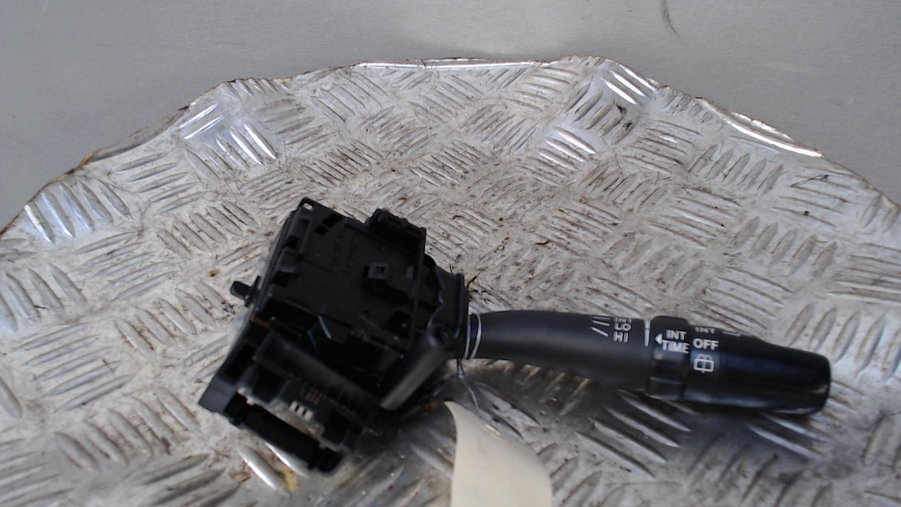 Commodo d'essuie glaces TOYOTA COROLLA VERSO 2 PHASE 1 Diesel - 1