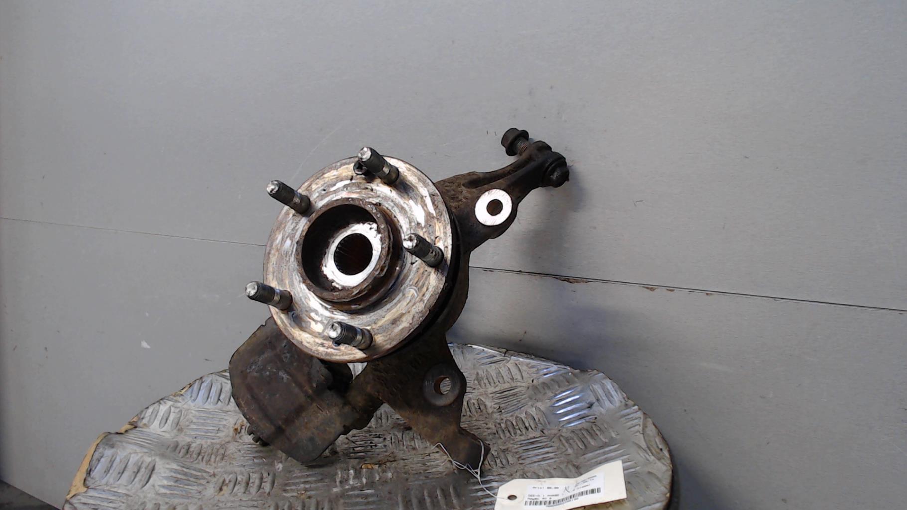 Moyeu avant gauche KIA CEE-D 1 PHASE 1 Diesel - 1
