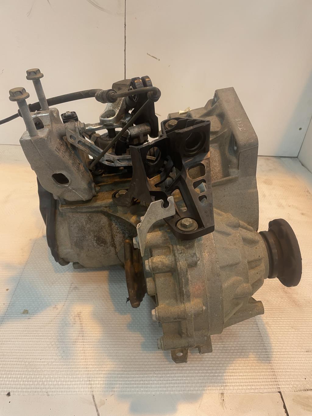 Boite de vitesses VOLKSWAGEN GOLF 6 Diesel - 1