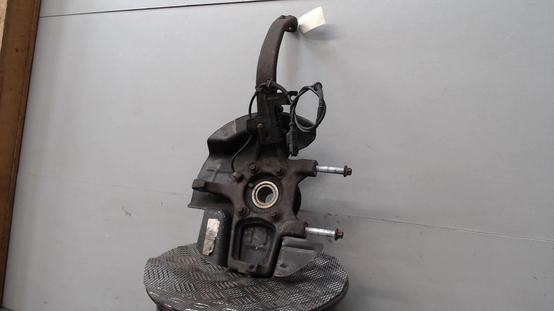 Moyeu avant gauche ALFA ROMEO 159 Diesel - 1