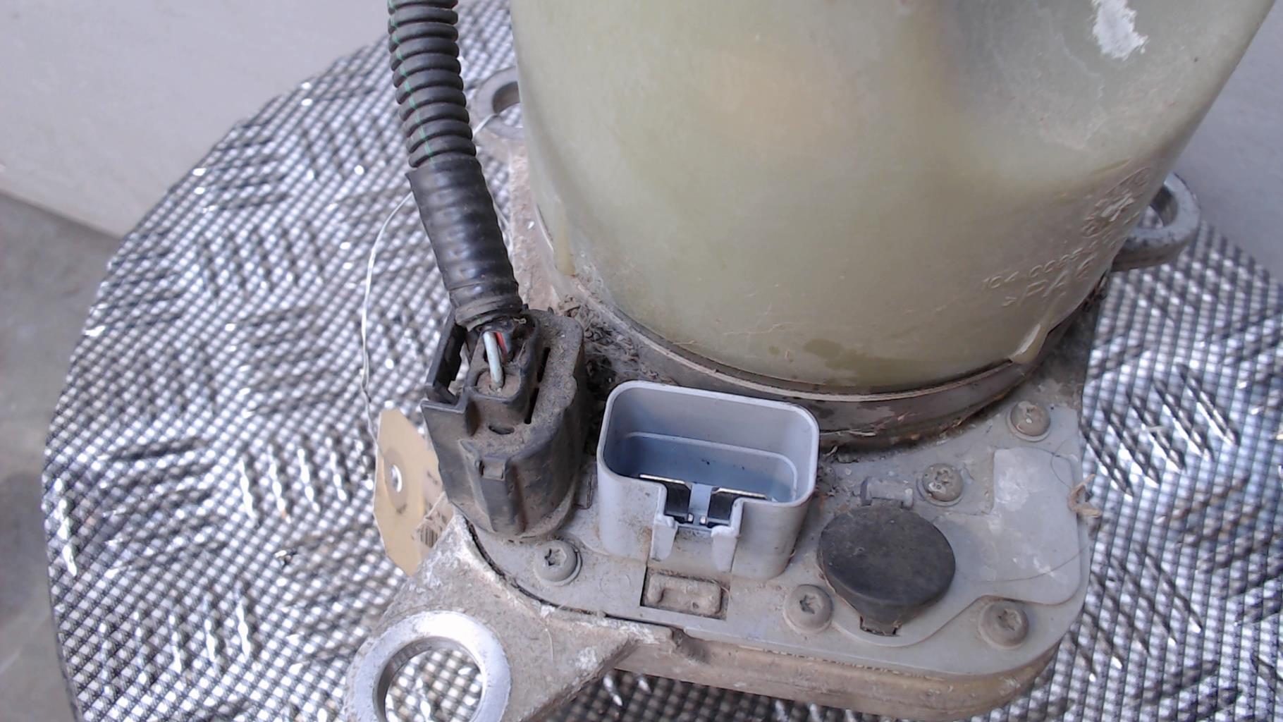 Pompe de direction VOLVO V 50 PHASE 1 BREAK Diesel - 1