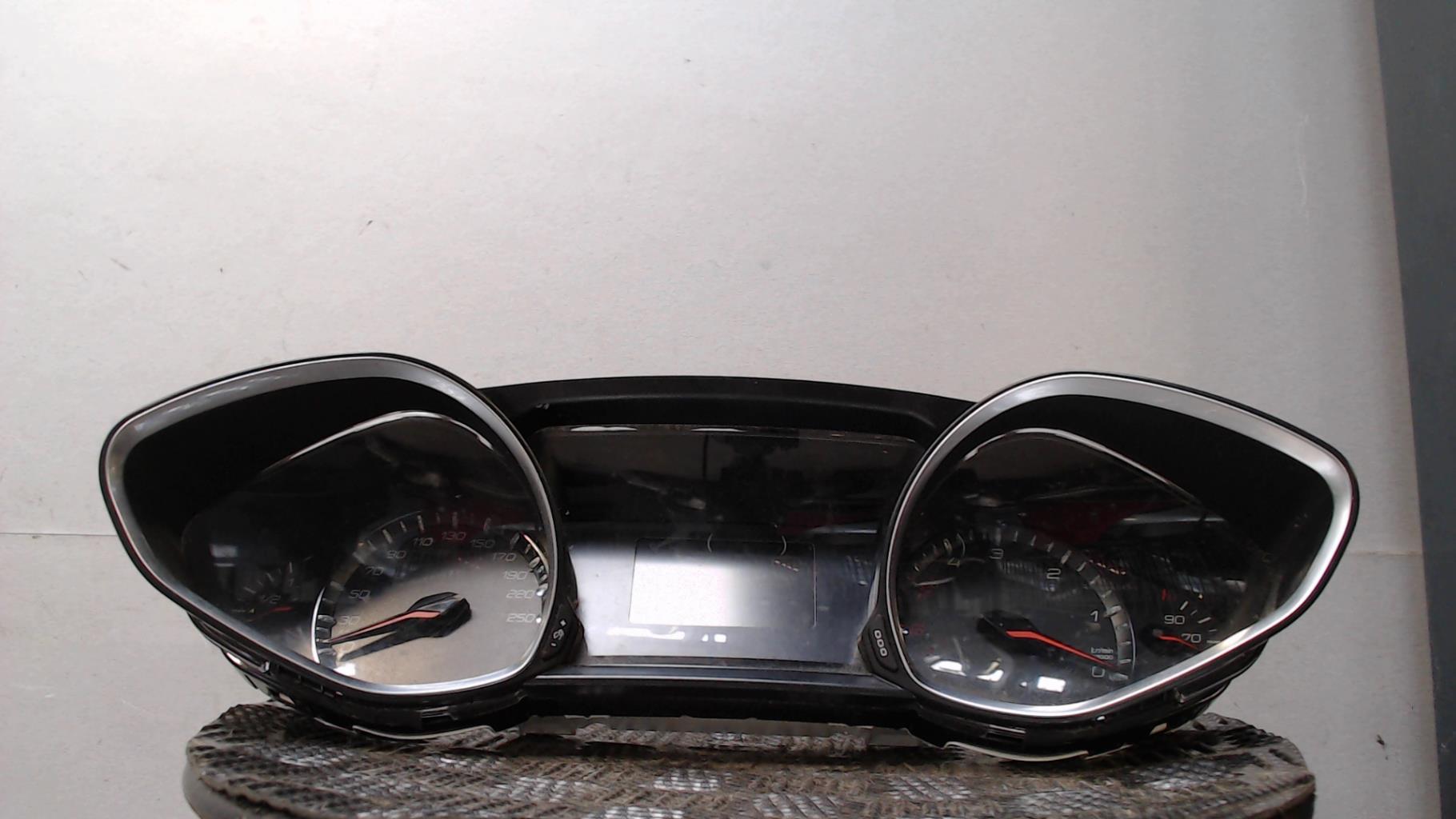 Compteur PEUGEOT 308 2 PHASE 1 Diesel - 1