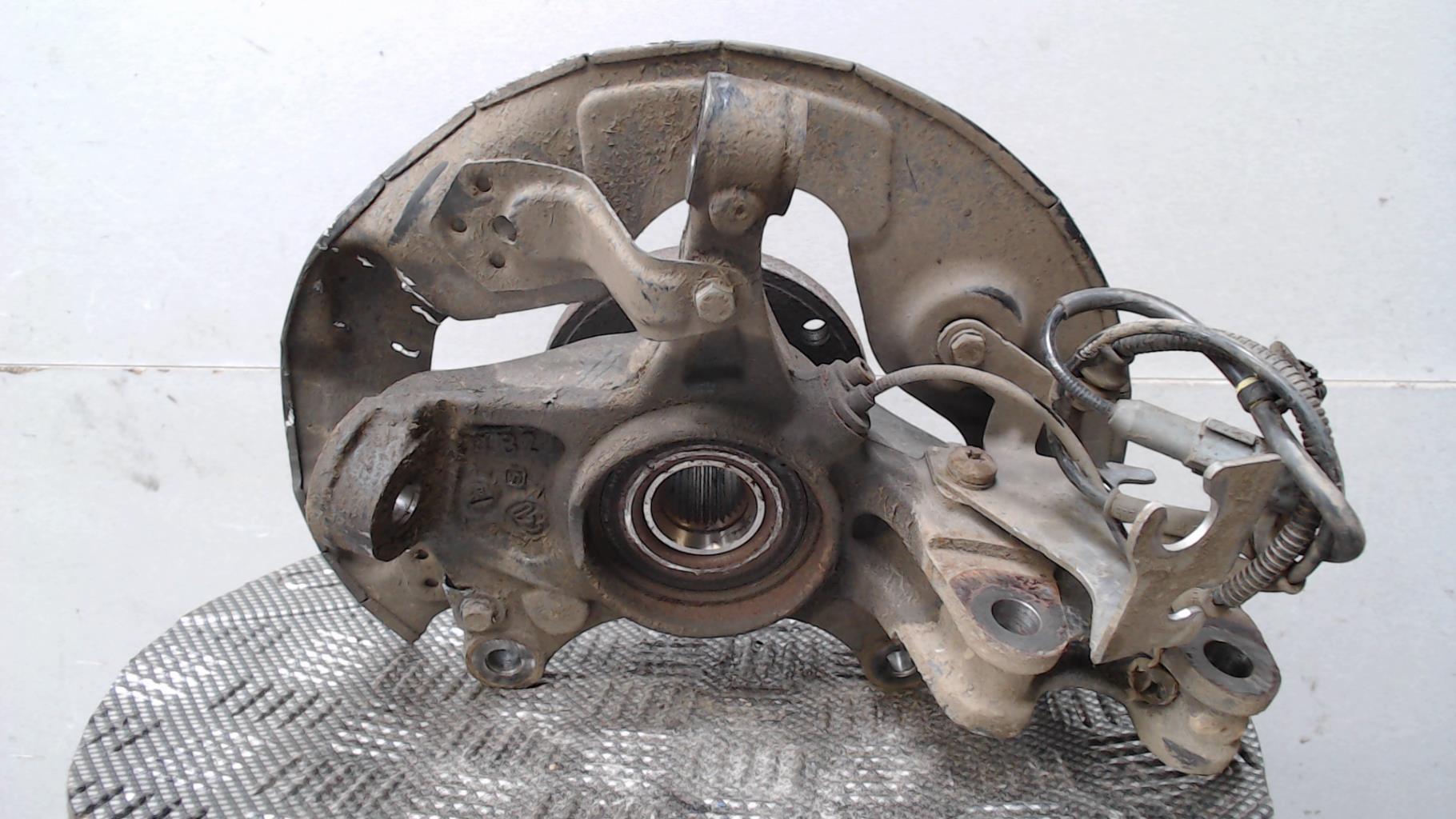 Moyeu avant gauche PEUGEOT 308 2 PHASE 1 Diesel - 1