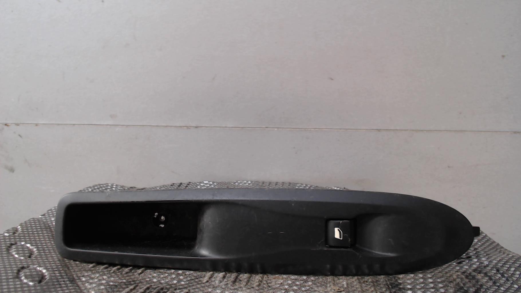 Bouton/Interrupteur CITROEN C4 2 PHASE 1 Diesel - 1