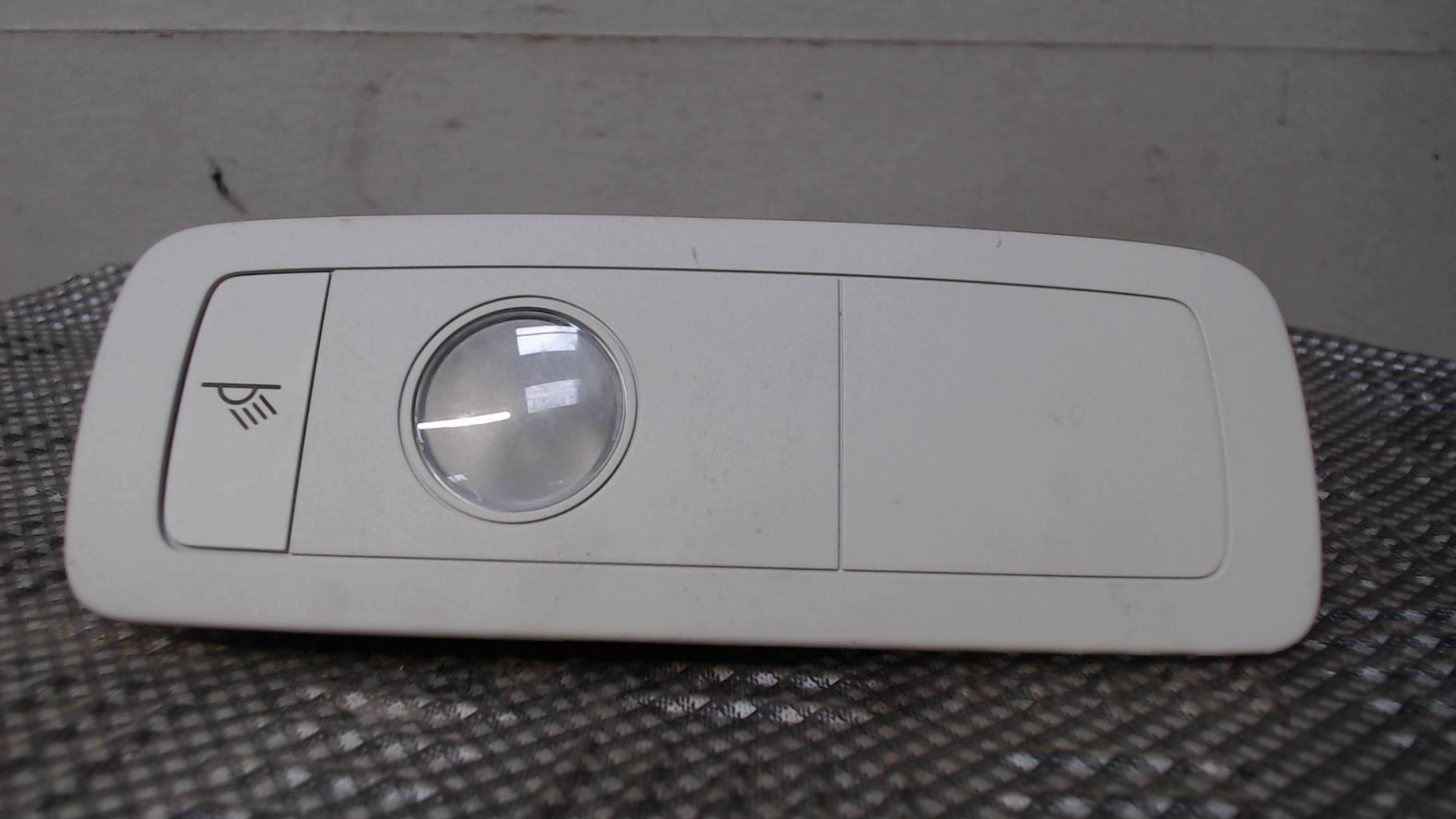 Eclairage de plafonnier VOLKSWAGEN TOUAREG 2 PHASE 1 Diesel - 1