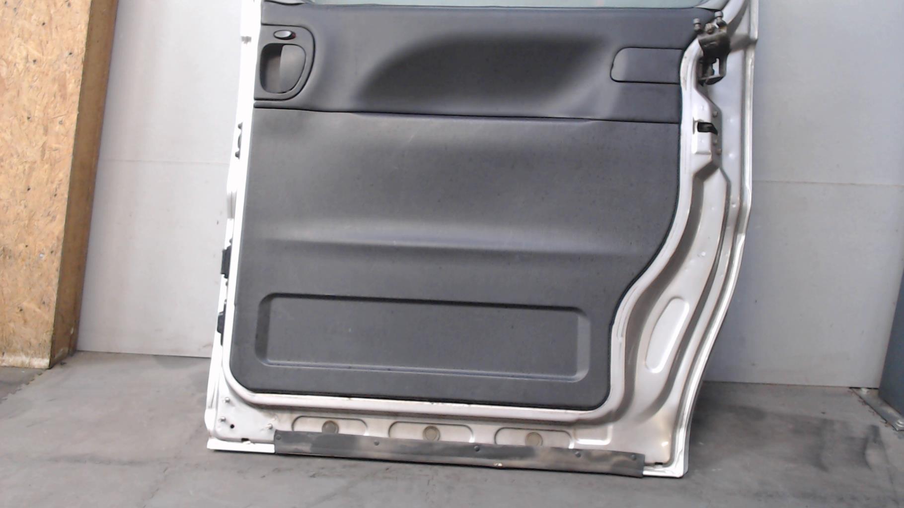 Porte laterale droit HYUNDAI SATELLITE 1 PHASE 1 Diesel - 1