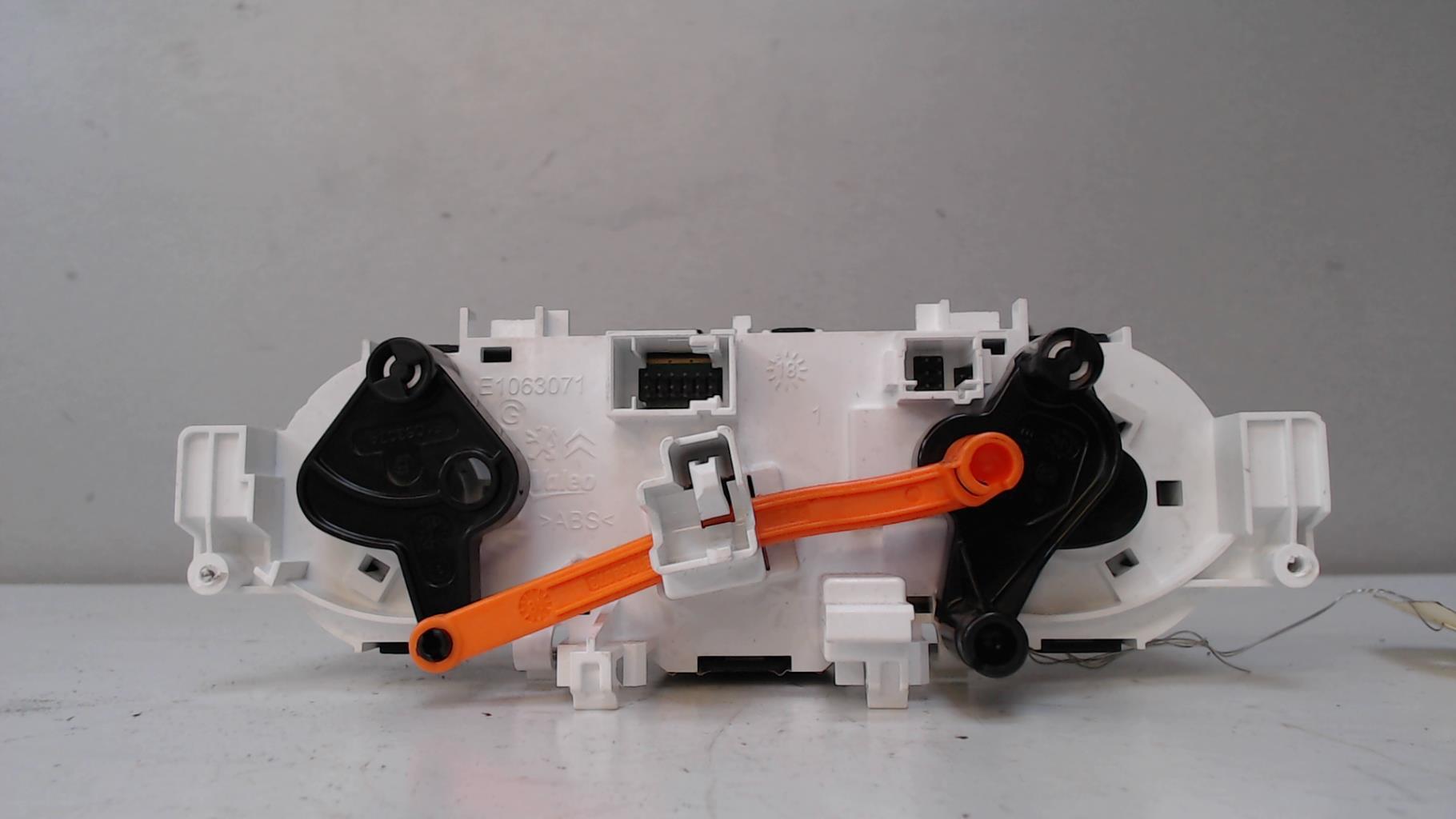 Commande chauffage PEUGEOT 208 1 PHASE 2 Essence - 1