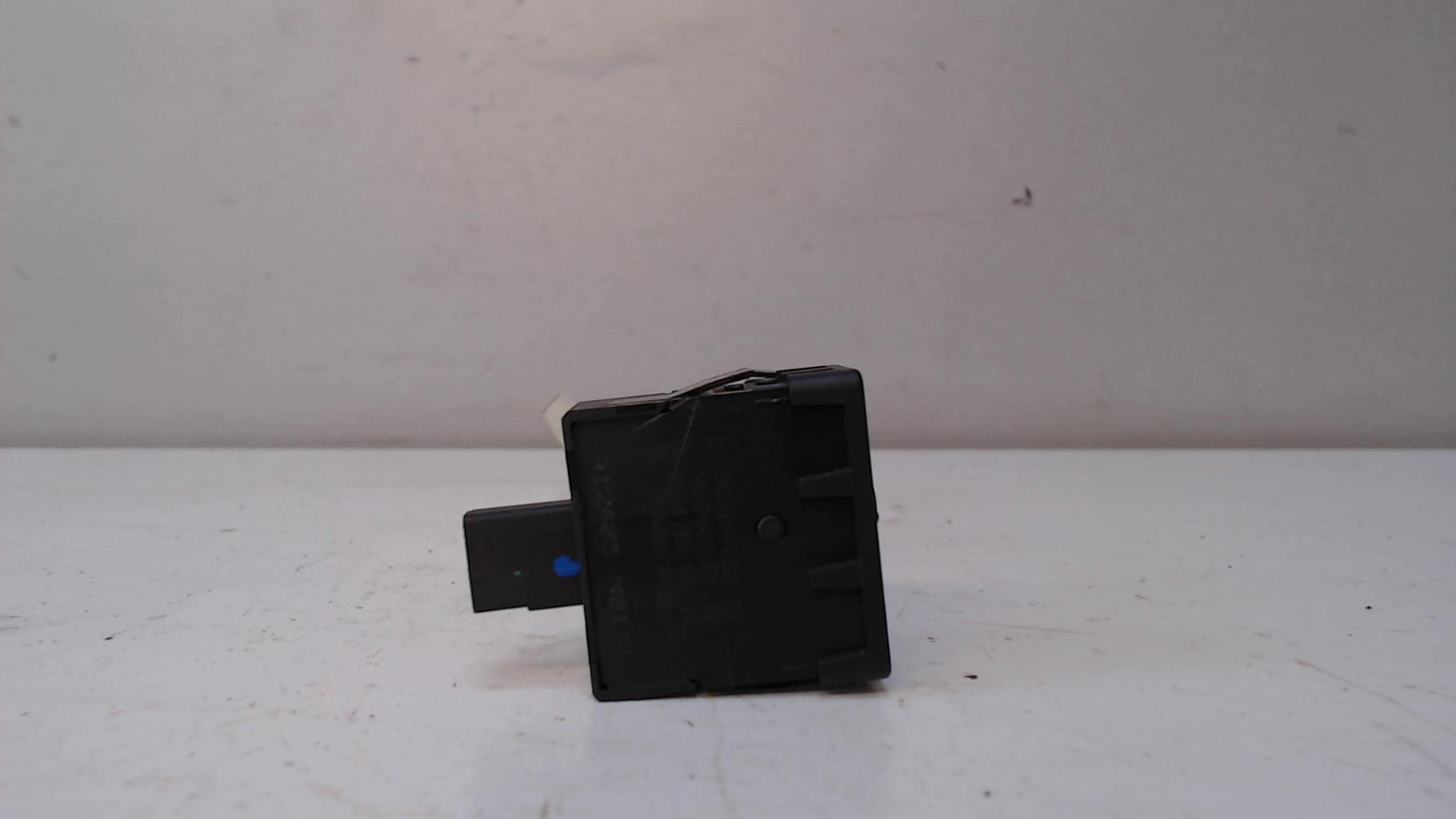 Commande de reglage hauteur de phare PEUGEOT 208 1 PHASE 2 Essence - 1