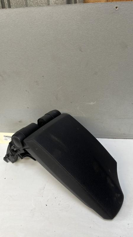 Accoudoir BMW SERIE 1 E87 PHASE 2 Diesel - 1