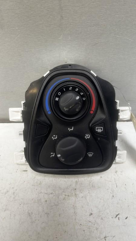 Commande chauffage PEUGEOT 108 Essence - 1