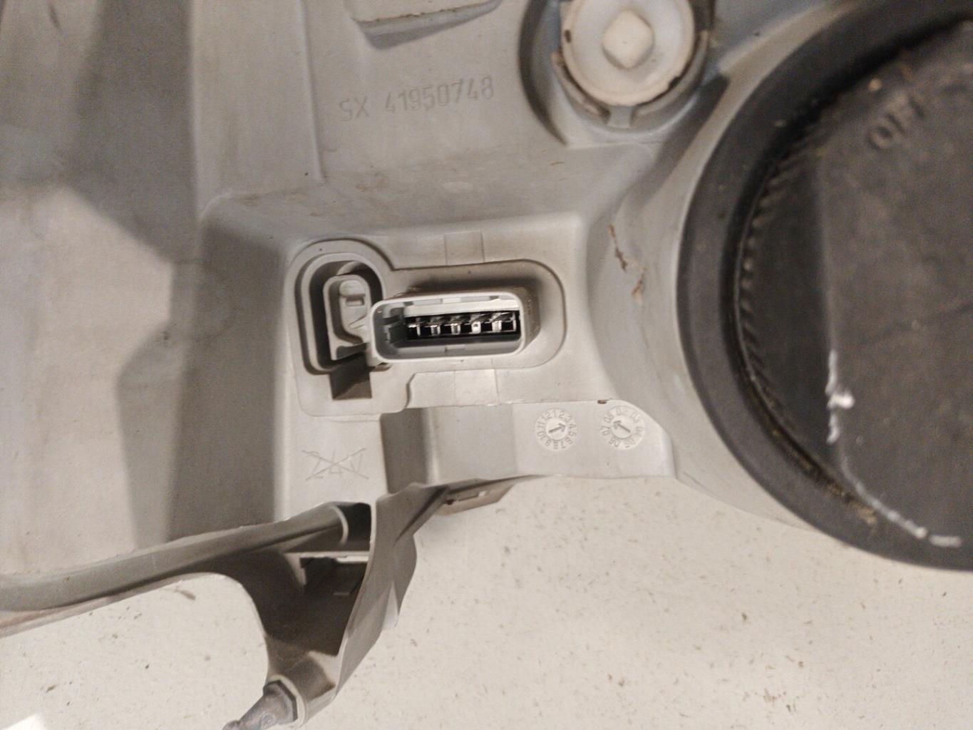 Optique avant principal gauche (feux)(phare) RENAULT MASTER 2 PHASE 2 Diesel - 1