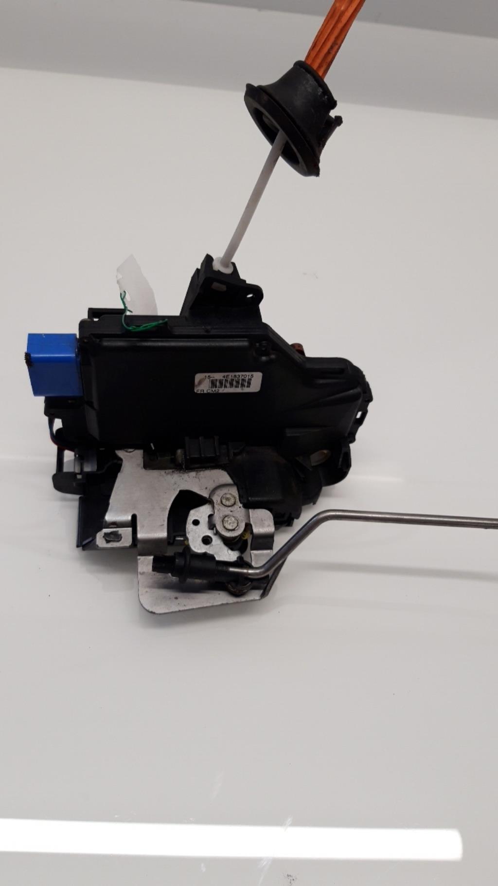 Serrure avant gauche AUDI A3 2 PHASE 1 Essence - 1