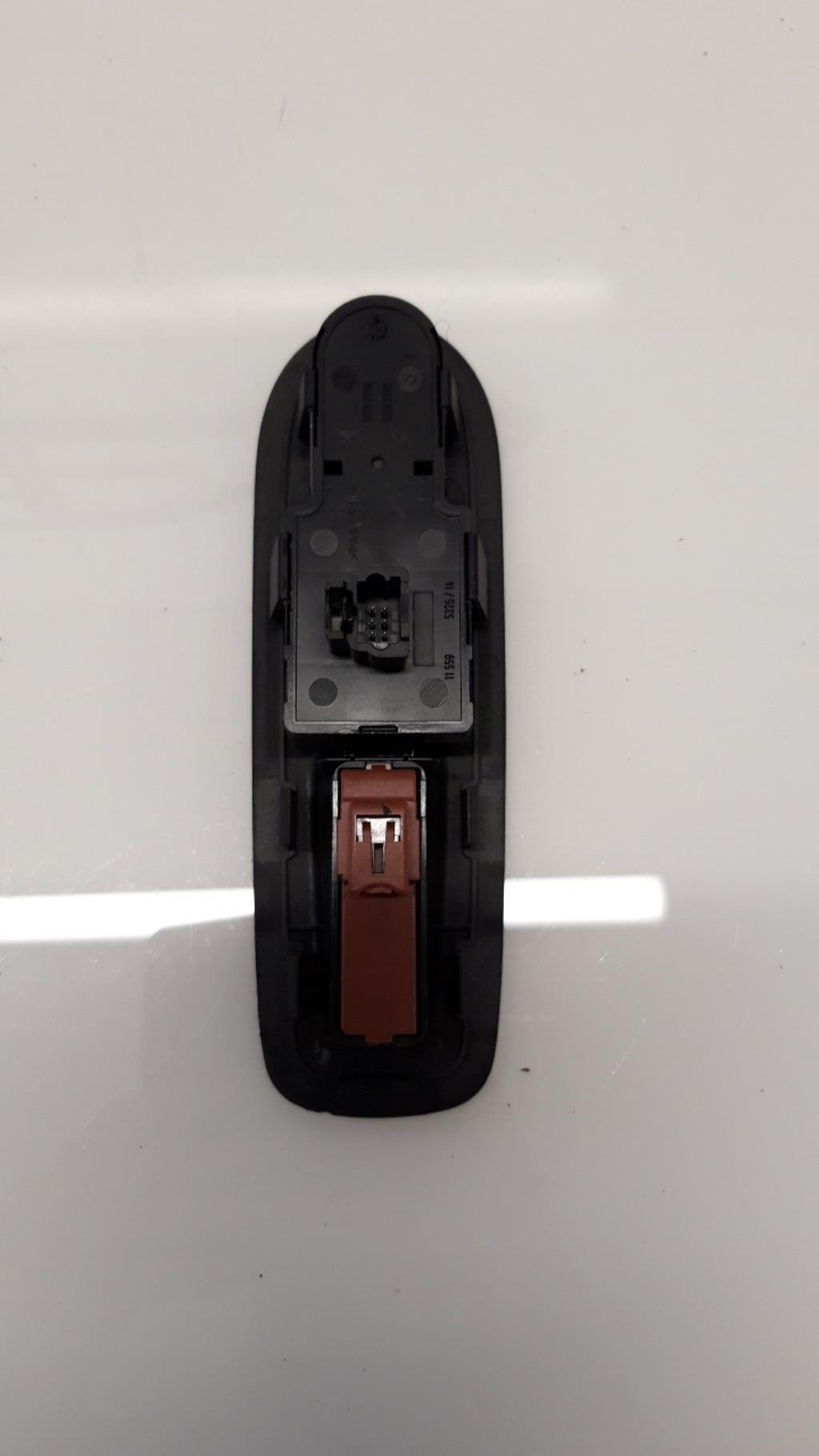 Interruttore lavacristalli anteriore sinistro PEUGEOT 407 COUPE Diésel - 1