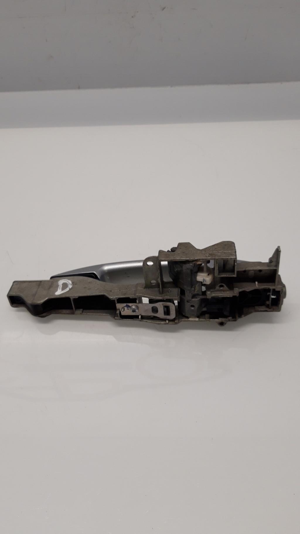 Maniglia portiera anteriore destra PEUGEOT 407 COUPE Diésel - 1