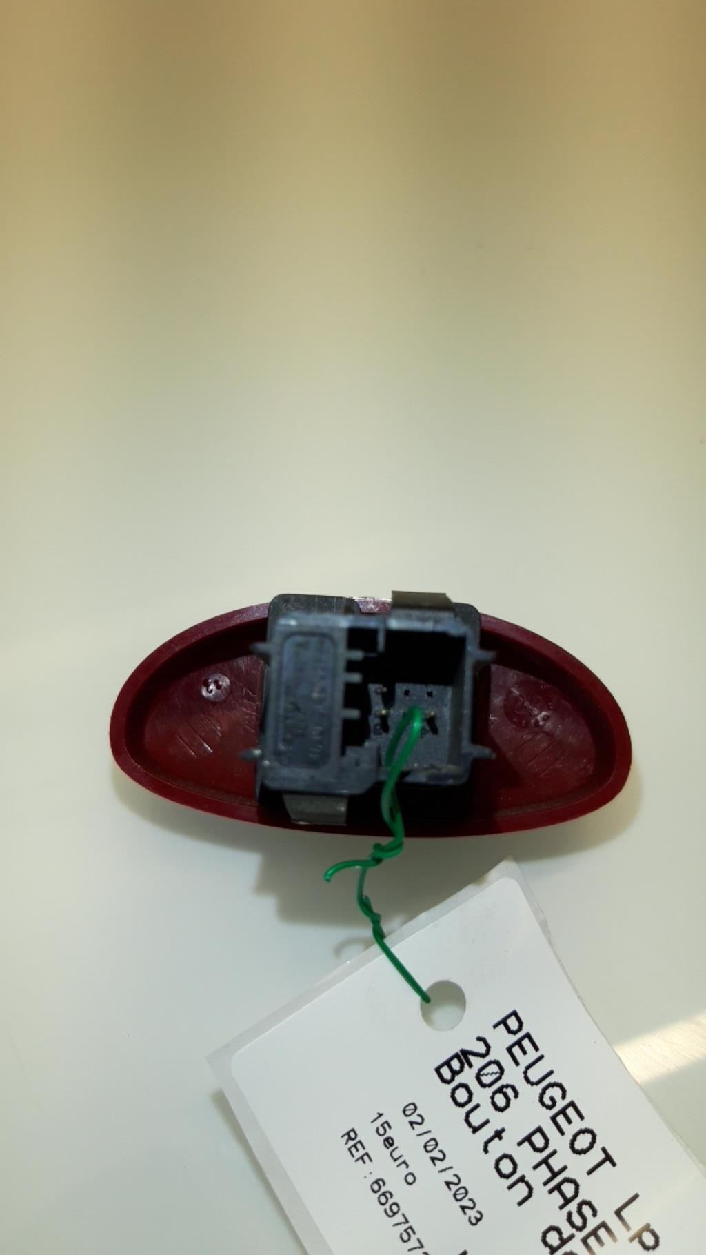 Bouton de warning PEUGEOT 206 PHASE 1 CABRIOLET Essence - 1