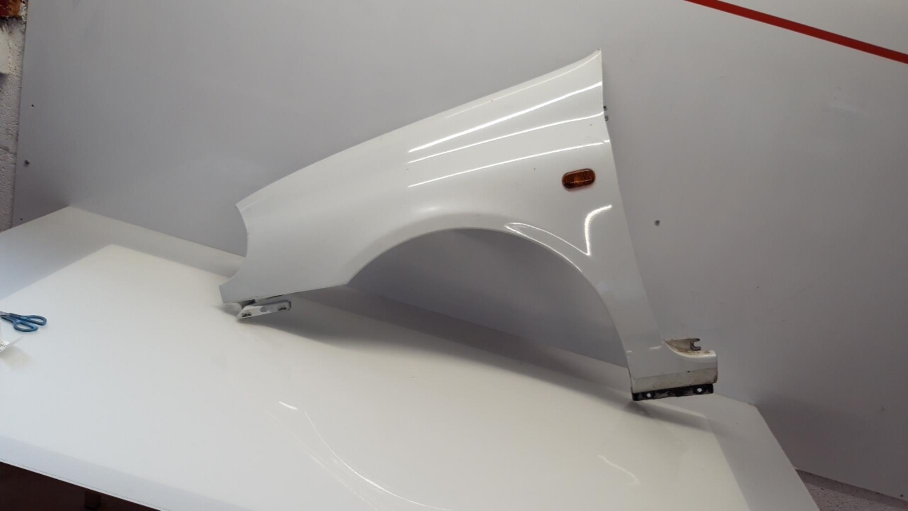 Parafango anteriore sinistro RENAULT CLIO 2 PHASE 1 Diésel - 1